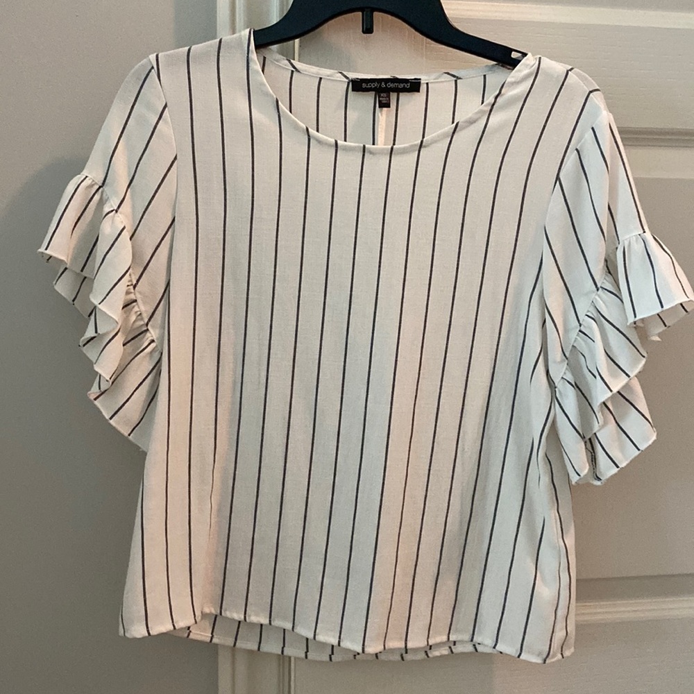 Supply & Demand ruffle sleeve striped top size XS